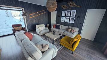 House, 3 Bedrooms, Terrace, Mountain View | Living area