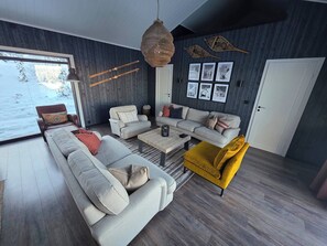 House, 3 Bedrooms, Terrace, Mountain View | Living area - Winter Cabin With Jacuzzi (Trysil)