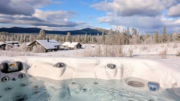 House, 3 Bedrooms, Terrace, Mountain View | Outdoor spa tub