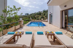 Pool - Lovely three bedroom villa perfectly located in Kalkan (kalkan)