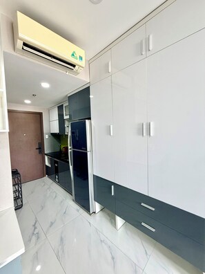 Luxury Apartment, Balcony, City View | Private kitchen - Rivergate-High Floor-Ben Thanh -Bui Vien (District Four)