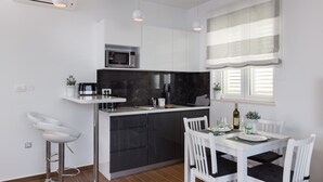 Apartment | Tempat makan