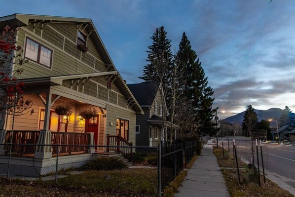 Exterior - Main Street Retreat is the Perfect In Town Escape Just Steps from Downtown 3 bedrooms, Sleeps Up to 8! (Red Lodge)