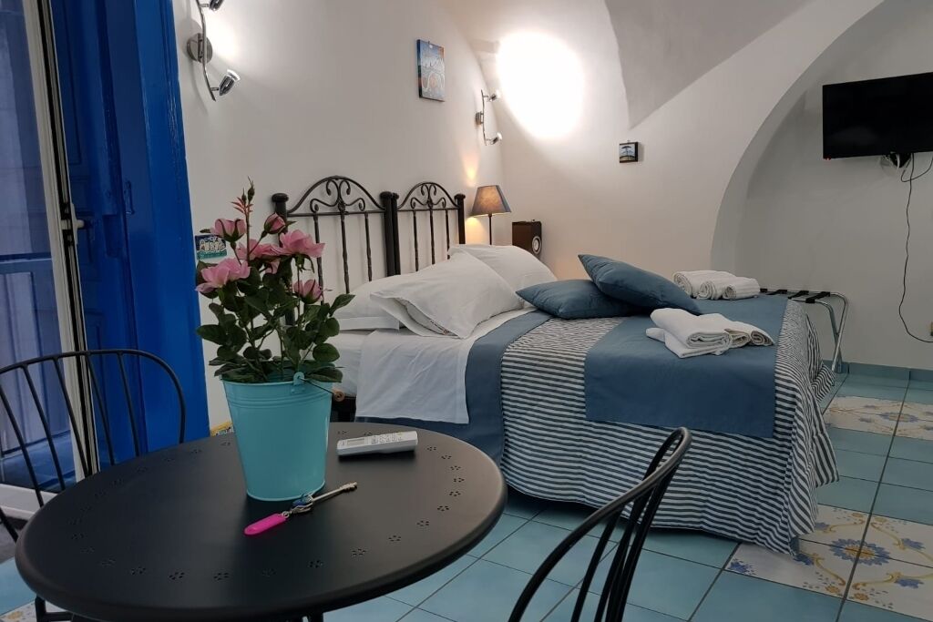 Strykjärn/strykbräda, internet och sängkläder