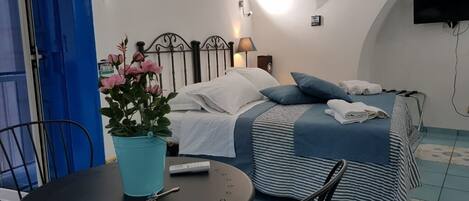 Silitysrauta/-lauta, internet, vuodevaatteet