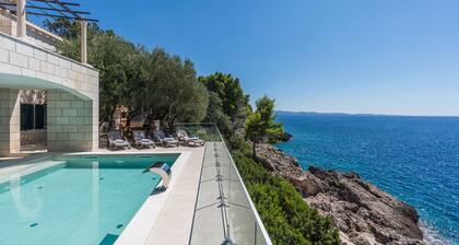 Villa Toma by Villas Guide