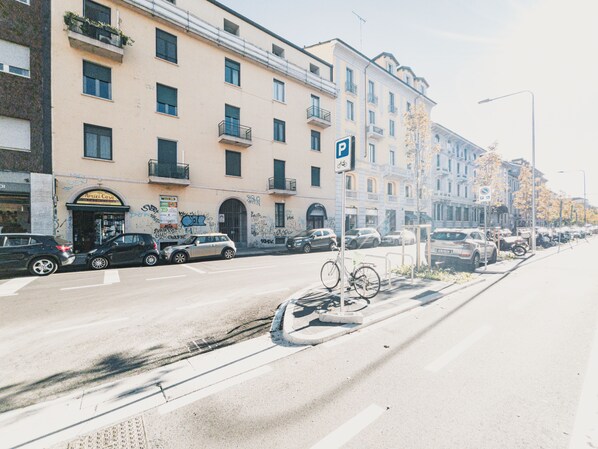 Exterior - RRRapido Sant Ambrogio Suites and Rooms (Milan)