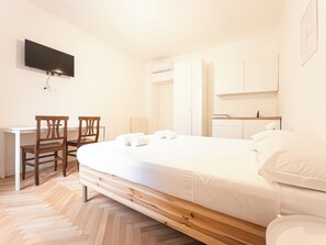 Room | Free WiFi - RRRapido Sant Ambrogio Suites and Rooms (Milan)