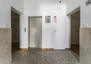 Interior - RRRapido Holy Suites and Rooms Sardegna (Milan)