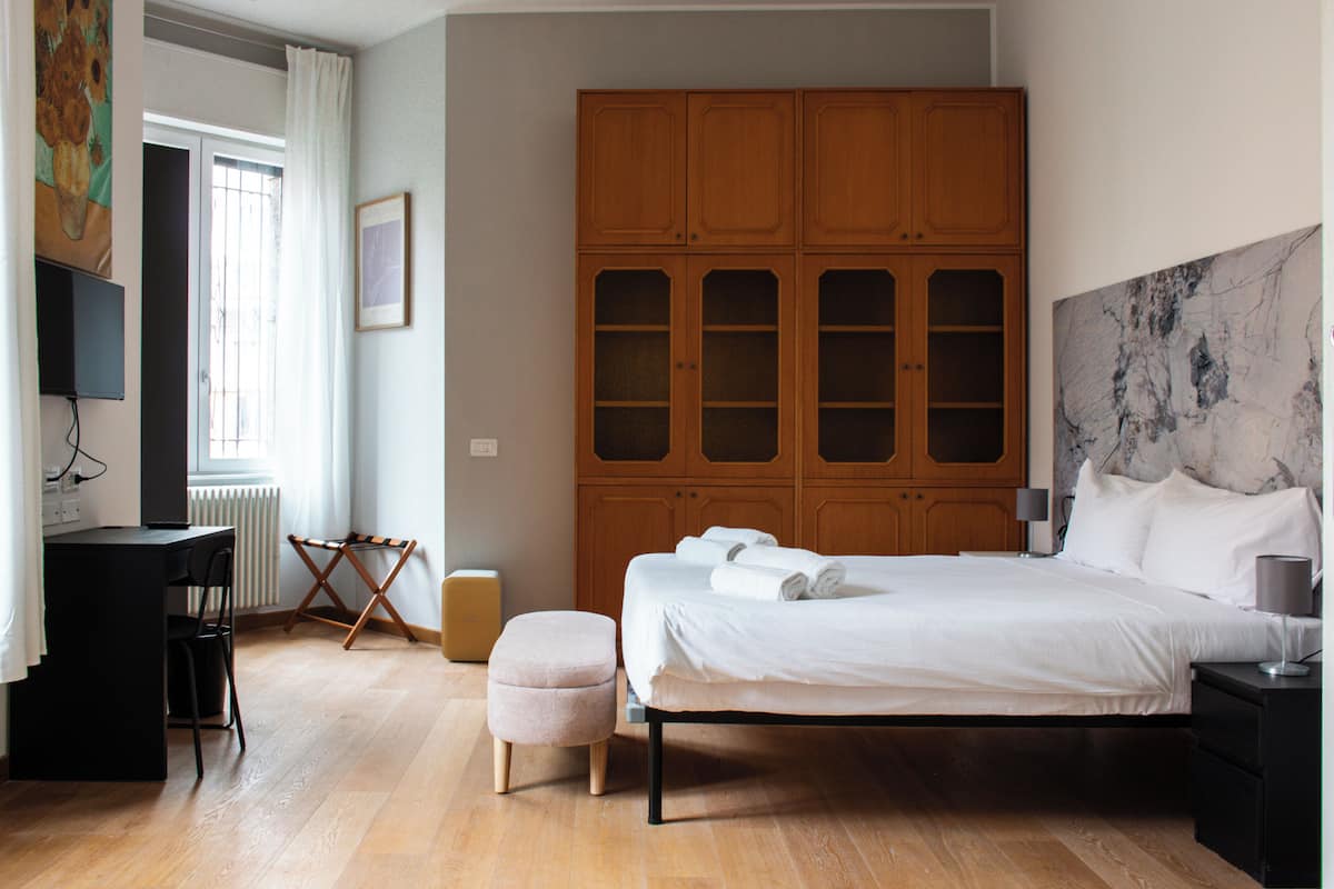 Family Room | Free WiFi