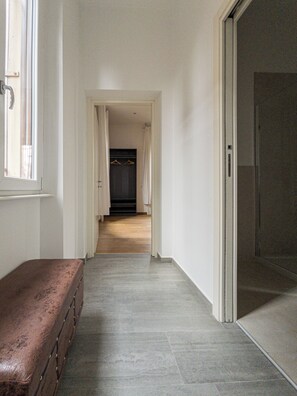 Habitación familiar | Baño | Regadera, amenidades de baño gratuitas, secadora de cabello, toallas 