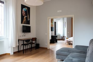 Family Room | Free WiFi - RRRapido Holy Suites and Rooms Sardegna (Milan)
