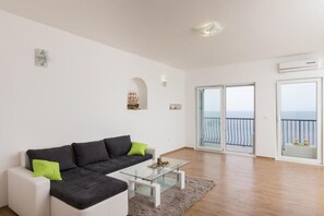 Living room - Apartment Manuela - One-bedroom Apartment With Balcony and Sea View (Konavle)