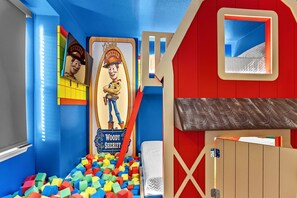 House | 5 bedrooms, desk, Internet - Designer 5BR Gameloft Foam Pit Lazy River 16164 (Clermont)
