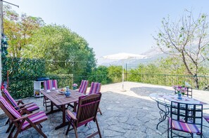 Outdoor dining - Stone House ''dimato'' - Four Bedroom Holiday Home With Terrace (Konavle)