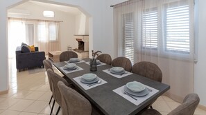 Dining - Villa Dolina Opuzen by Villas Guide (Opuzen)