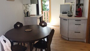 Luokittelematon kuva, 3 kautta 12, painike