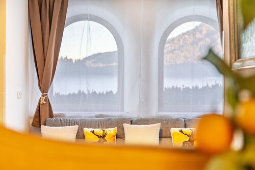 Apartment "Paula" with Mountain View, Private Terrace and Wi-Fi