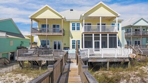 Exterior - Beautiful 5 BR Beach Front Property (Gulf Shores)