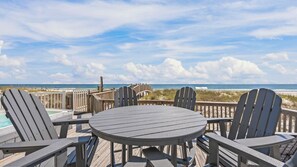 Outdoor dining - Beautiful 5 BR Beach Front Property (Gulf Shores)