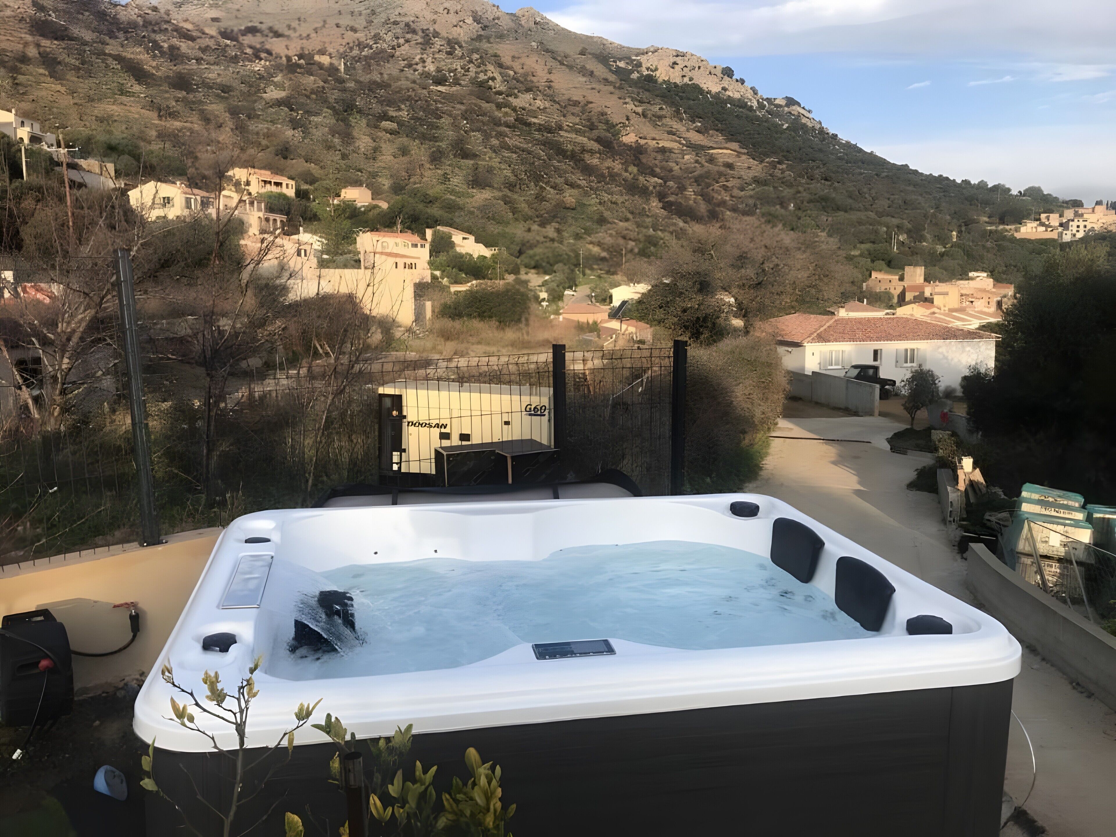 Bain à remous extérieur