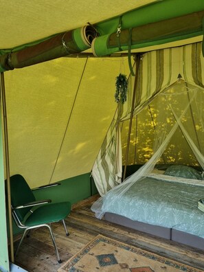 1 bedroom, bed sheets - Camping Ont Moeten - Tijdloos (Rekken)