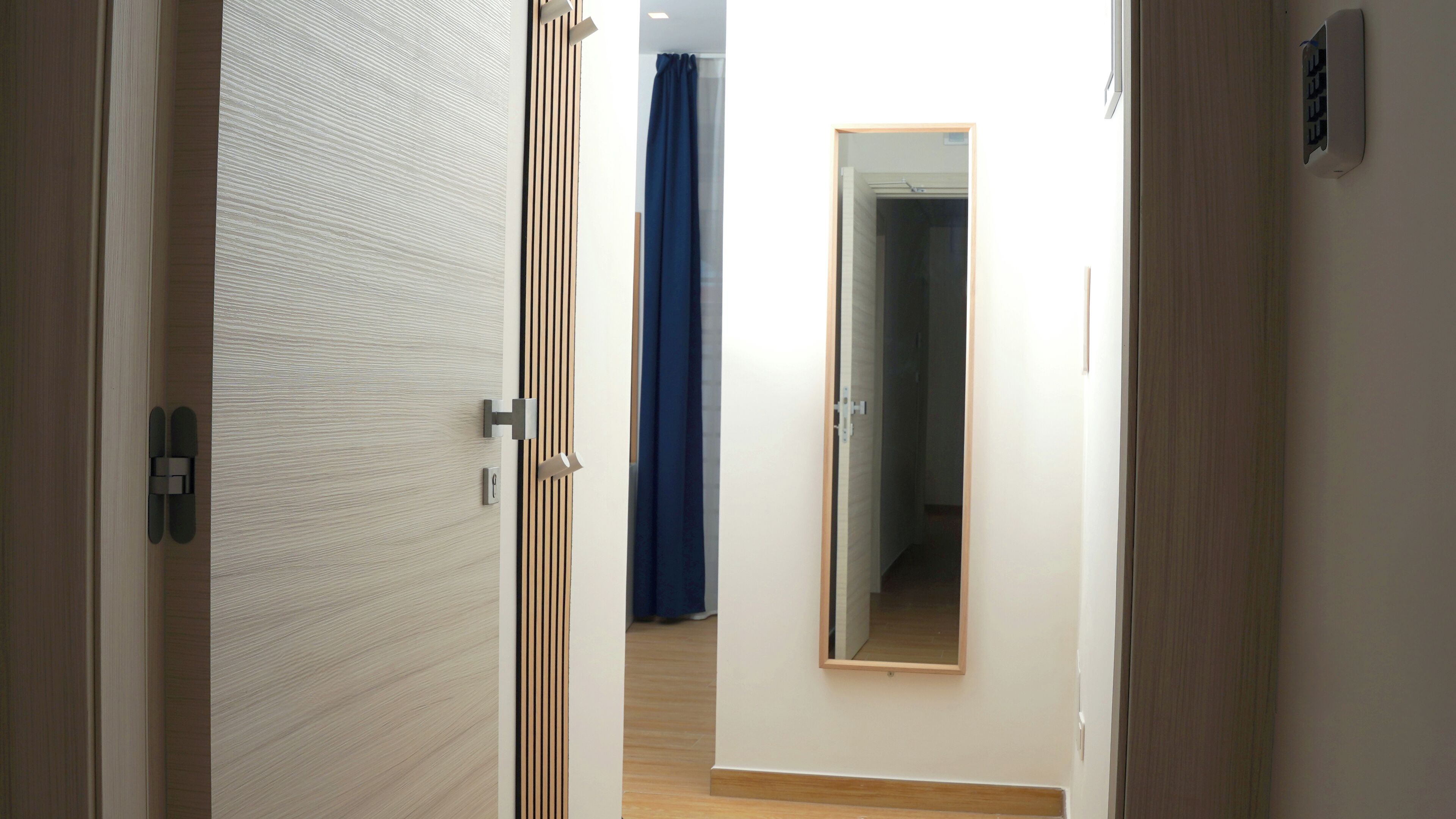 쿼드룸, 전용 욕실, 산 전망 | 객실 내 금고, 노트북 작업 공간, 암막 커튼, 무료 WiFi