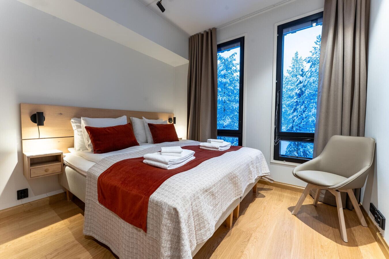 2 chambres, fer et planche à repasser, Wi-Fi, draps fournis