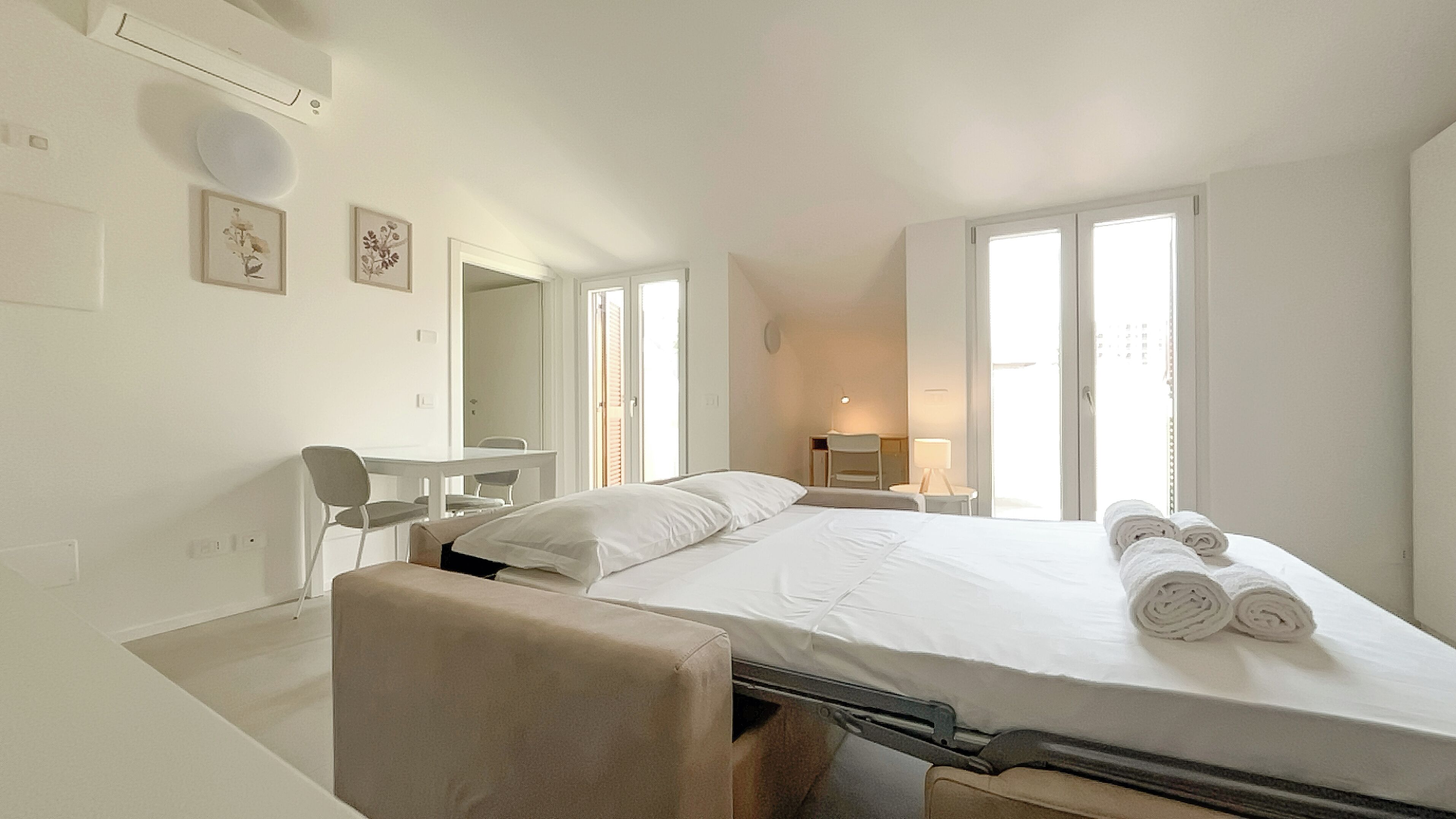 Apartment, Balcony | Desk, laptop workspace, free WiFi