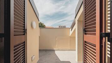 Apartment, Balcony | Desk, laptop workspace, free WiFi