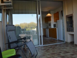 Fridge, microwave, oven, dishwasher - 2-room Apartment - 6 people, Parking near beach (Saint-Cyprien)