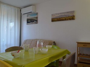 Dining - 2-room Apartment - 6 people, Parking near beach (Saint-Cyprien)