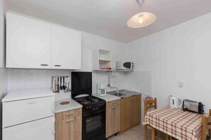 Fridge, microwave, oven, stovetop - Apartments Miskovic - Duplex One Bedroom Apartment With Balcony and Sea View (Dubrovnik)