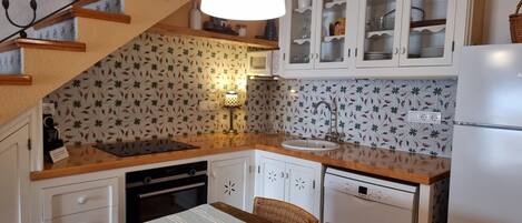 Frigorífic, microones, forn i rentaplats