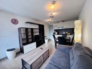 TV - Bright studio at Les 2 Alpes, south balcony, parking (Les Deux Alpes)