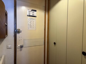 Interior - Divisible studio, south balcony, near gondola (Plagne Bellecôte)