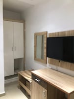 Superior Single Room | Desk, free WiFi