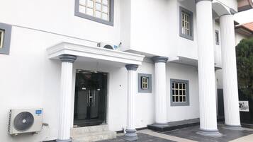 Facciata della struttura