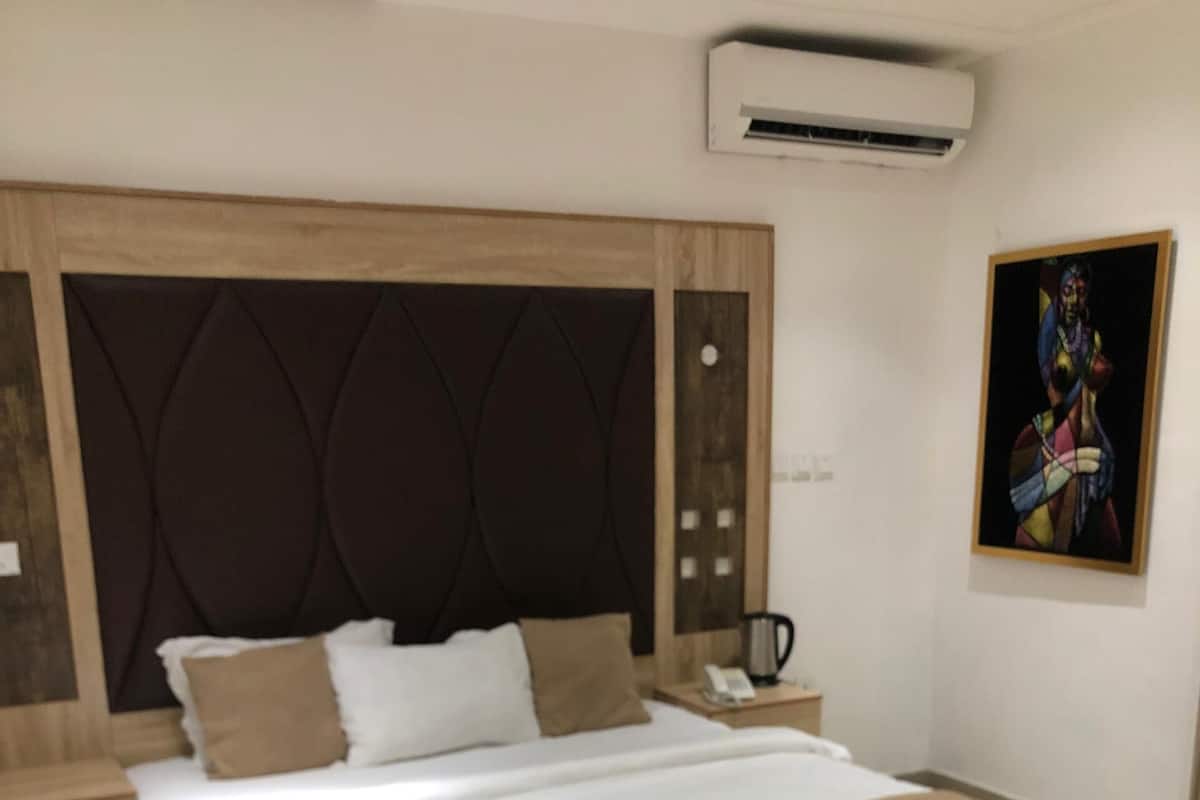 مكتب وواي فاي مجانًا