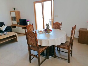 Dining - Holiday Home Blue Dream - Two Bedroom Apartment With Terrace and Sea View (Ston)