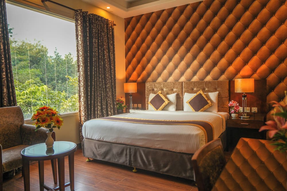 Alpina Hotels & Suites
