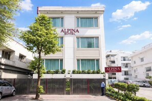 Front of property - Alpina Hotels & Suites (New Delhi)