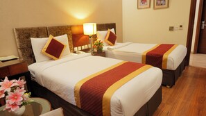 Executive Room | Iron/ironing board, free WiFi