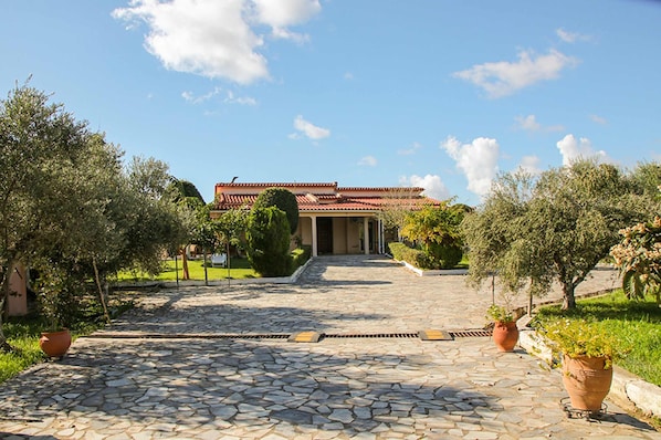 House | 3 bedrooms, Internet - Country House Filippos - Private Garden Escape (Pyrgos)