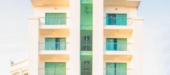 Intouch Riverside Hotel