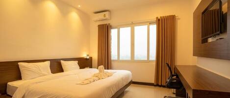 Soundproofing, free WiFi