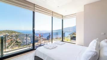 Soundproofing, iron/ironing board, free WiFi