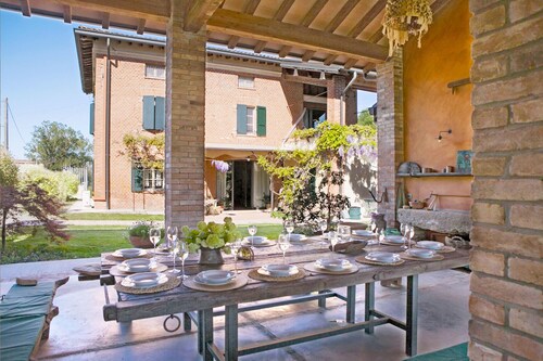 Daniela's house Salsomaggiore swimmingpool villa with private chef on request