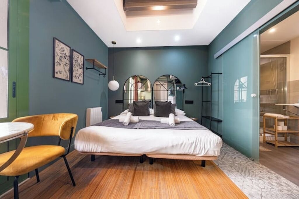 Ferros/tábuas de passar roupa, Wi-Fi, roupa de cama