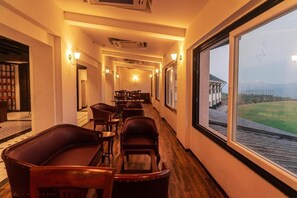 بار (في المنشاة)